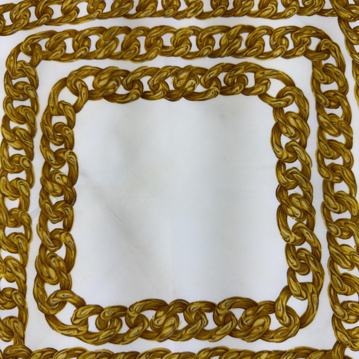 CHANEL Vintage Scarf Chain Motif