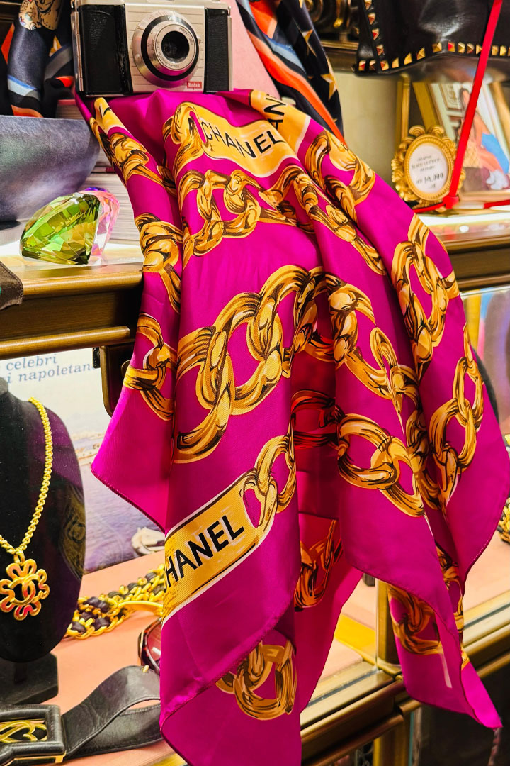 Chanel Vintage Rue Cambon Chain Scarf