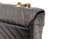 V Stitch Chain Shoulder Bag Lambskin Black