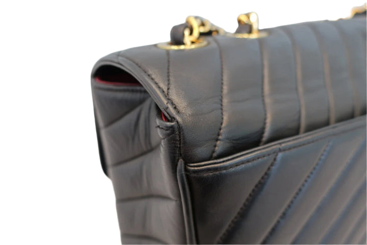 V Stitch Chain Shoulder Bag Lambskin Black