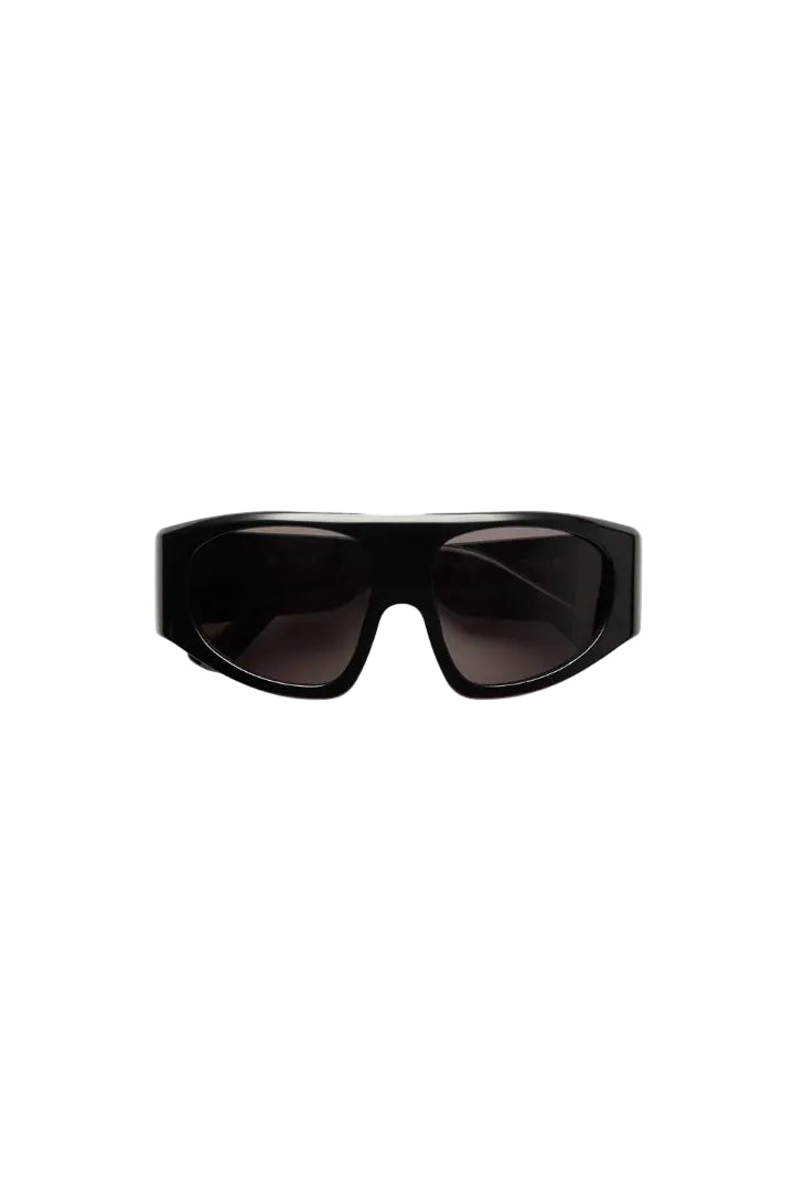Gigi / Black & Black