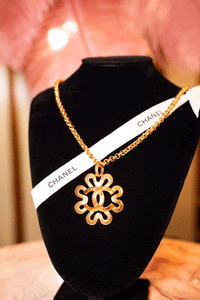 Chanel Vintage Flower Pendant Necklace