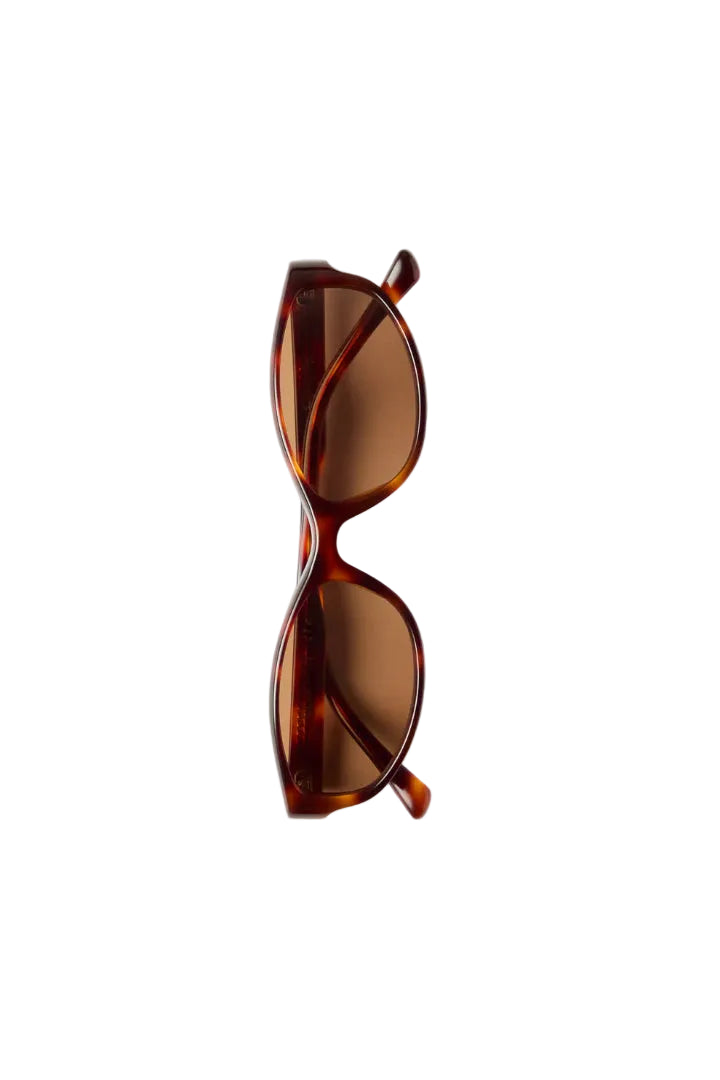 Isla / Tort & Brown