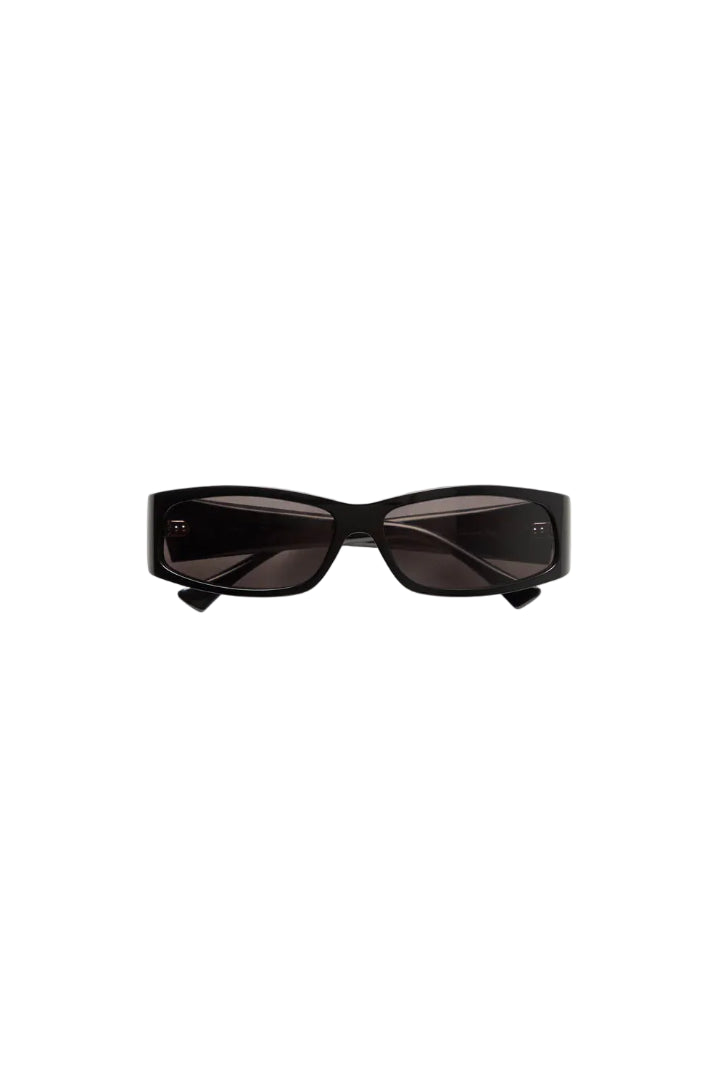 Sami / Black & Black