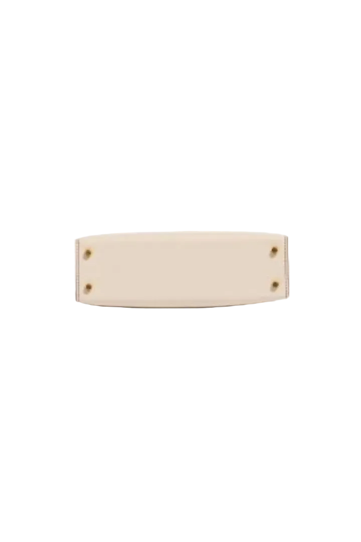 Mini Kelly II in Craie Epsom leather featuring gold-toned hardware