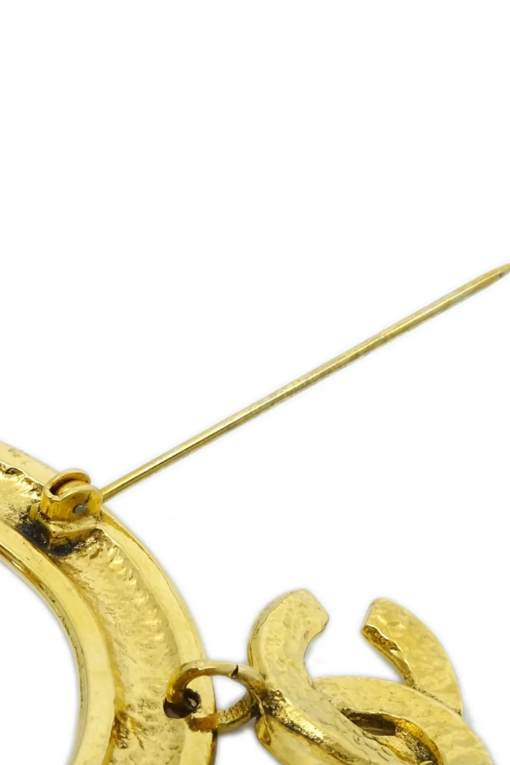 1994 CC Dangle Circular Brooch