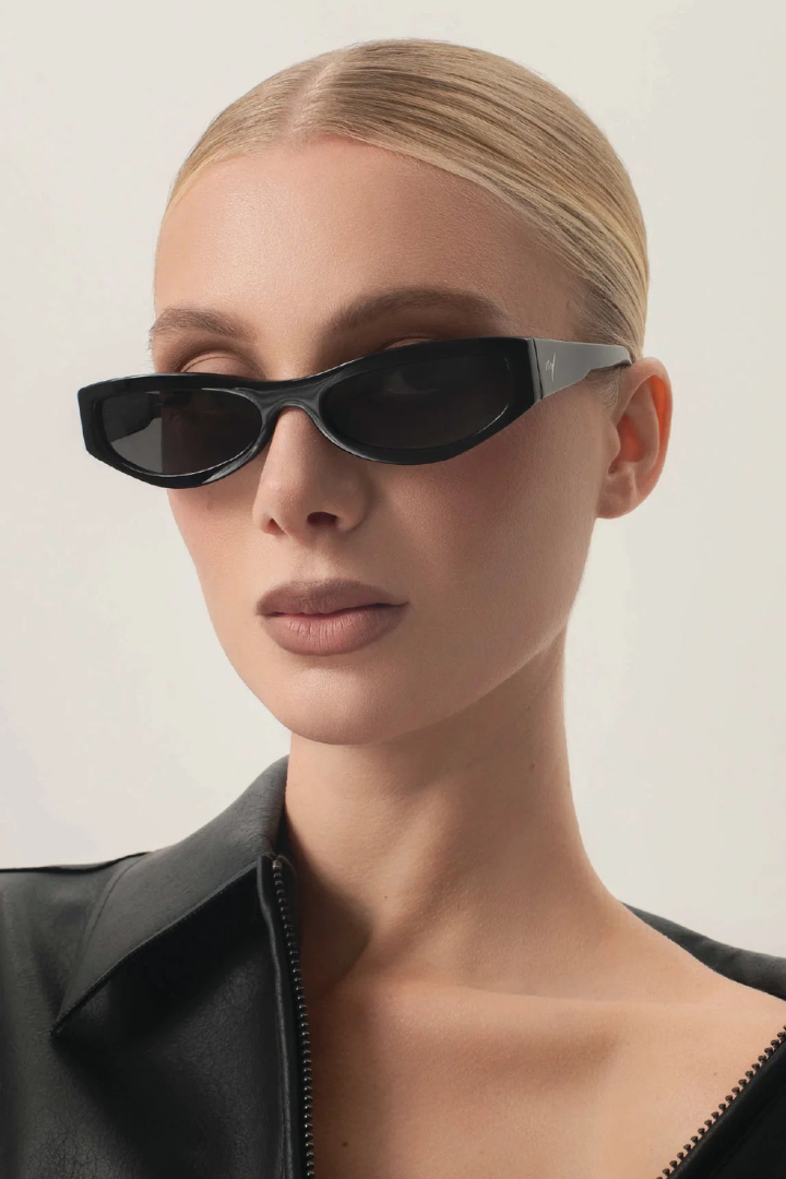 The Contour - Cat Eye