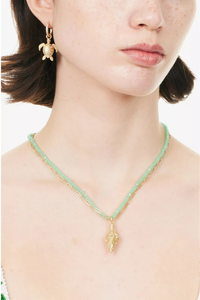 Noir Shell Metal Pendant Green Necklace